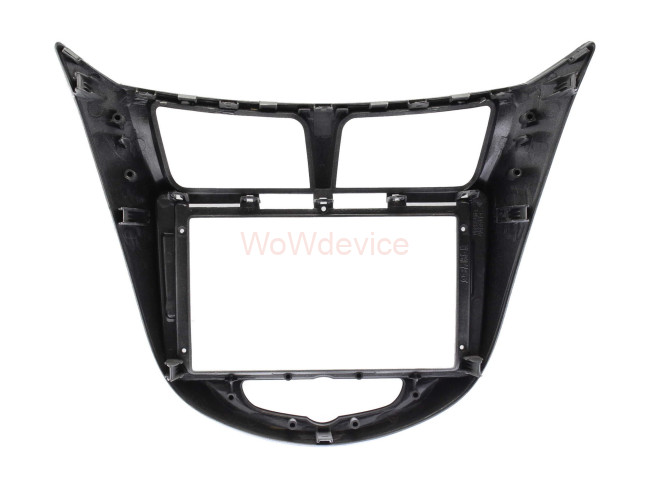 Рамка магнитолы 9.0" (цв.Серебро) для HYUNDAI Solaris, Verna, i-25, Accent 2010-2017 / DODGE Attitude 2011-2014 Рамка магнитолы 9.0" (цв.Серебро) для HYUNDAI Solaris, Verna, i-25, Accent 2010-2017 / DODGE Attitude 2011-2014