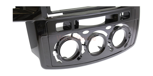 Рамка магнитолы 9.0" (цв.Глянцевый Черный) для TOYOTA Hilux, Fortuner, SW4 2008-2015 Рамка магнитолы 9.0" (цв.Глянцевый Черный) для TOYOTA Hilux, Fortuner, SW4 2008-2015