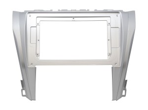 Рамка магнитолы 10.2" (цв.Черный и Серебристый) для TOYOTA Camry, Aurion 2015-2018