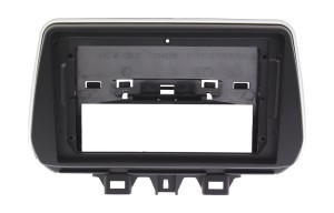 Рамка магнитолы 9.0" (цв.Глянцевый Черный) для HYUNDAI IX-35 2018+