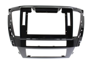 Рамка магнитолы 10.2" (цв.Глянцевый Черный) для MITSUBISHI Pajero Sport 2019+
