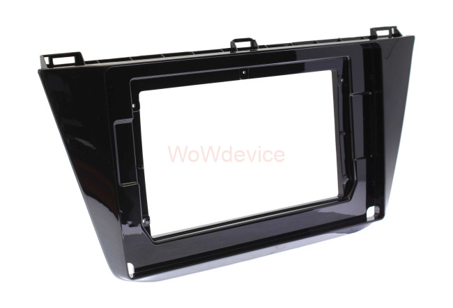 Рамка магнитолы 10.2" (цв.Глянцевый Черный) для VOLKSWAGEN Tiguan 2016+