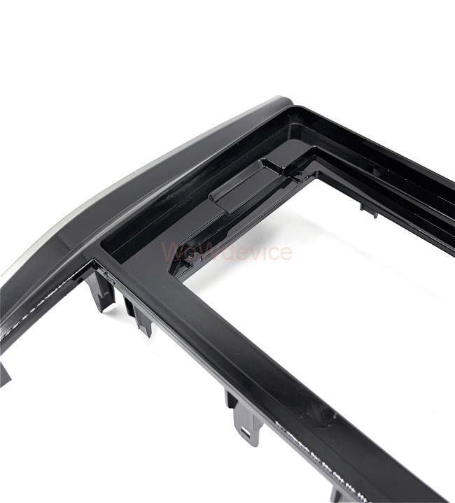 Рамка магнитолы 10.2" (цв.Глянцевый Черный) для TOYOTA Harrier 2017+ Рамка магнитолы 10.2" (цв.Глянцевый Черный) для TOYOTA Harrier 2017+