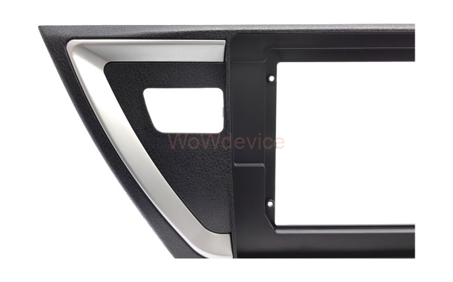 Рамка магнитолы 10.2" (цв.Черный и Серебристый) для TOYOTA Auris 2012-2015 Правый руль