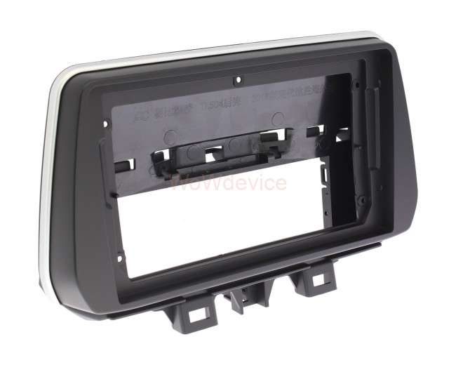 Рамка магнитолы 9.0" (цв.Черный и Серебристый) для HYUNDAI Tucson 2018+
